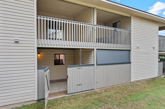 Building Photo - 3636 Greenacres Blvd