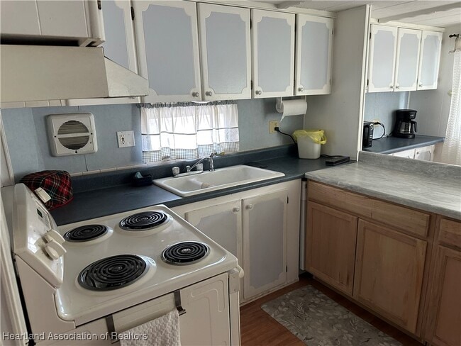 Building Photo - 2724 Desoto Rd