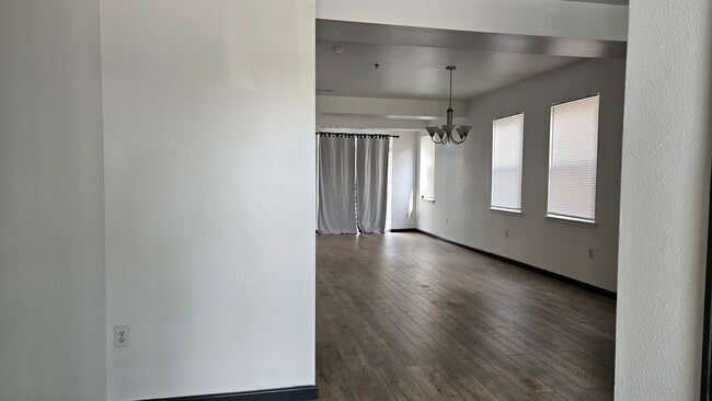 Building Photo - 14891 E Centrepoint Dr