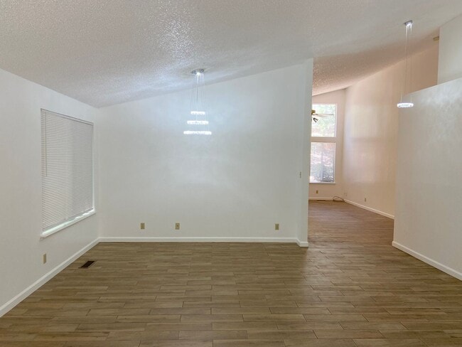 Building Photo - Coming Up Roses - NW Reno 4 Bedroom/3 Car Garage Single Story House