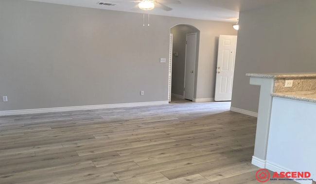 Building Photo - 10106 Marco Polo Ave