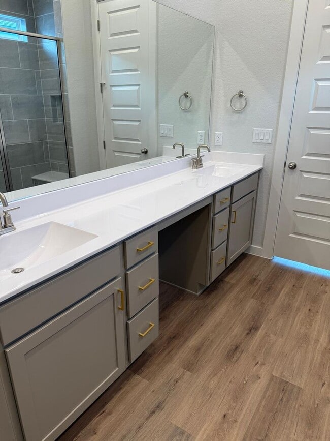 Building Photo - Newly Built Never Been Lived In