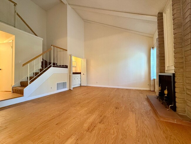 Building Photo - Completely Updated 3 Bed 2.5 Bath Walnut C...