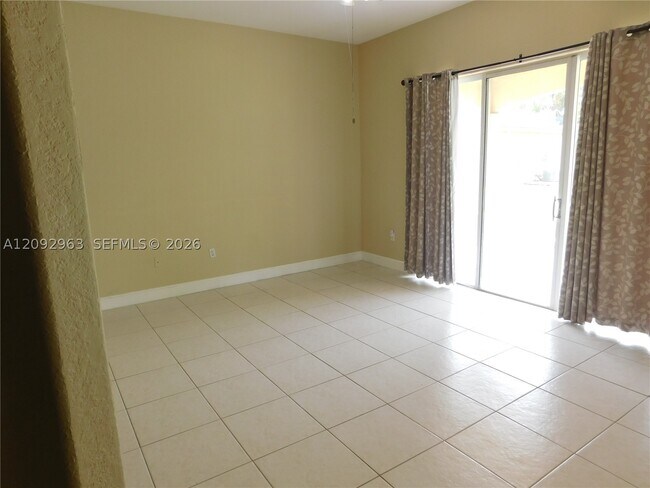 Building Photo - 21800 SW 184th Ave