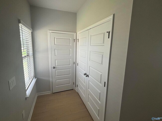 Building Photo - 15416 GRAYSON CIR