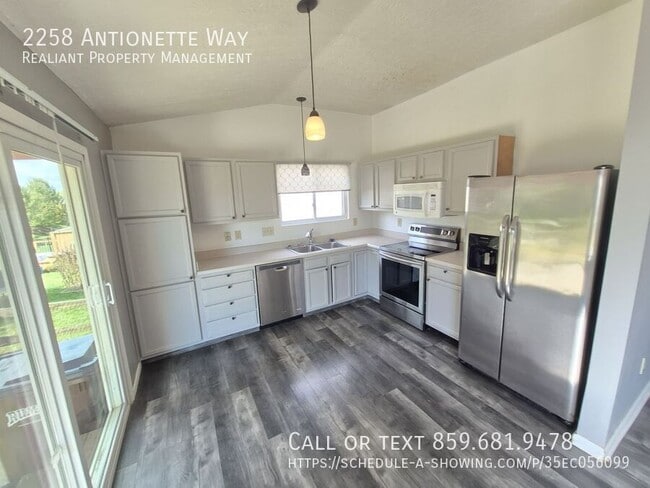 Building Photo - 2258 Antionette Way-