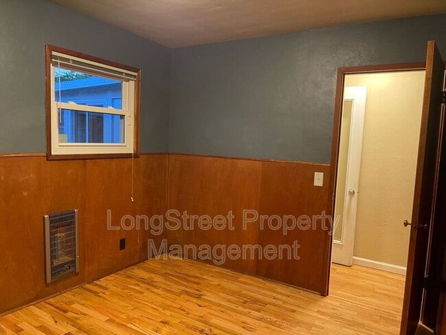 Building Photo - 1630 SW 15th Ave