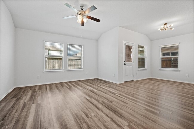 Building Photo - 229 Reagor Dr