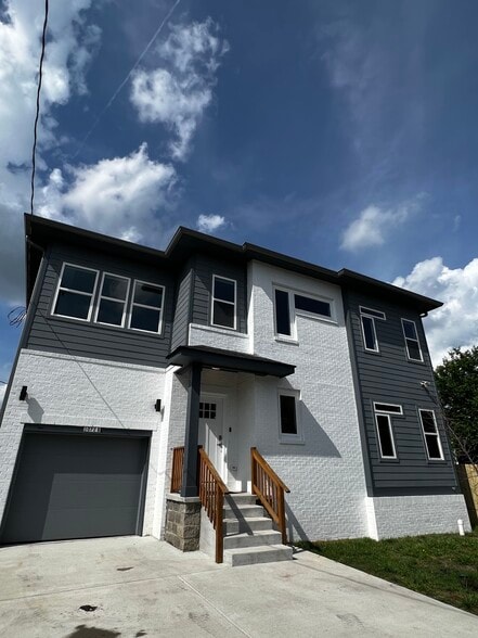 Building Photo - 1072 Zophi St