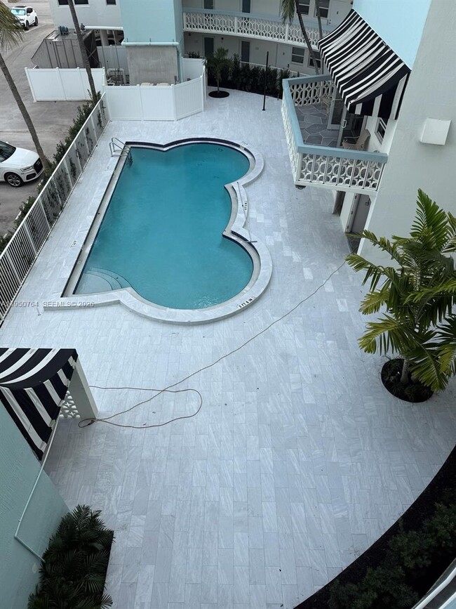 Building Photo - 3250 NE 28th St