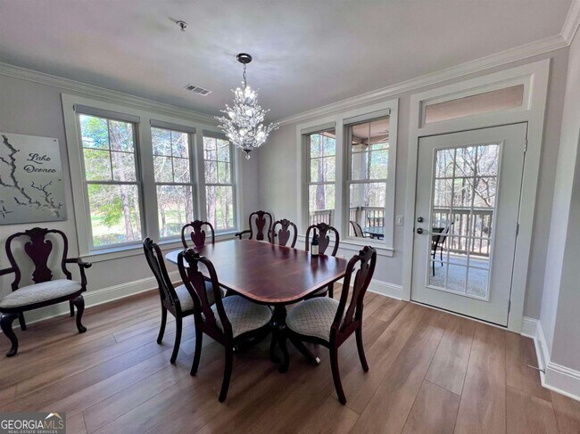 Building Photo - 1040 Creekside