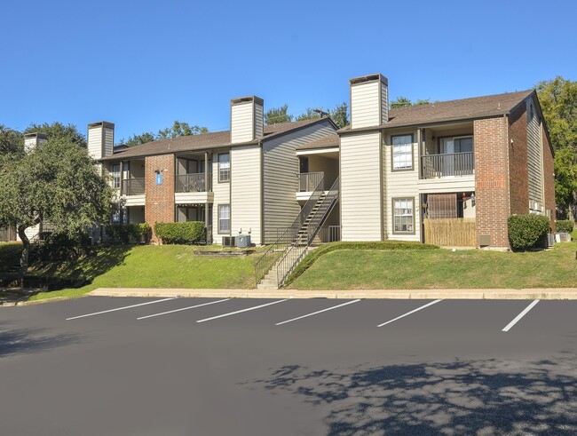 Building Photo - Stoney Ridge | $800 off Select Units | Pos...