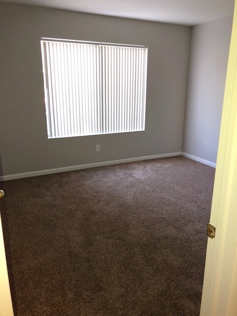 Building Photo - A Cozy 2 bedroom 2 bathroom with patio dow...
