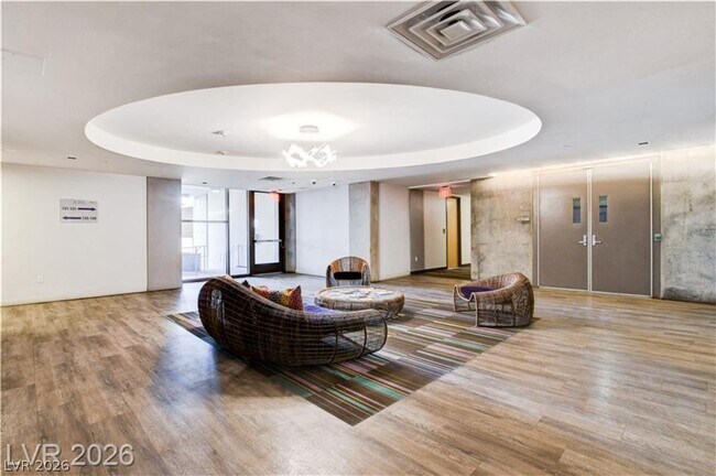 Building Photo - 353 E Bonneville Ave