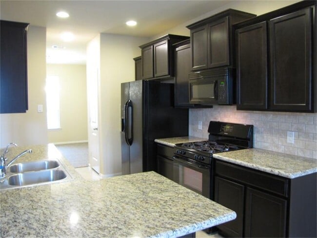 Building Photo - 1810 Dover Heights Ln