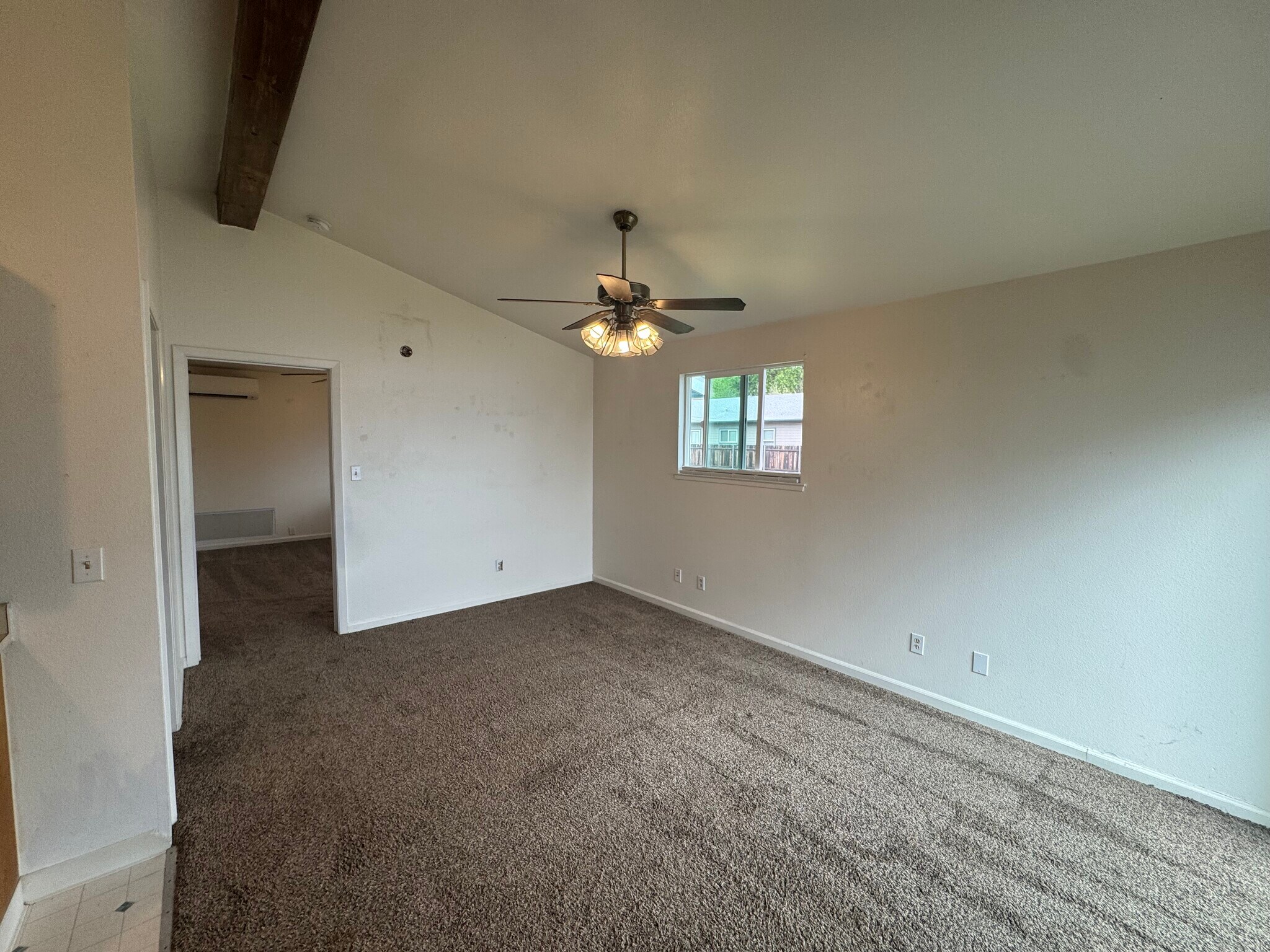 Building Photo - 3700 Lakeshore Blvd