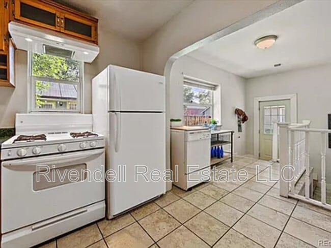 Building Photo - 5046 Meade St