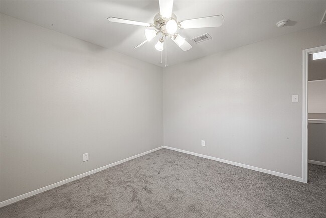 Building Photo - 1614 Talbrook Dr