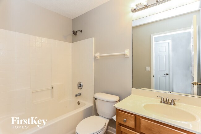 Building Photo - 13966 Devan Lee Dr W