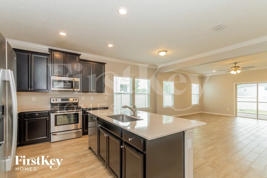 Building Photo - 9856 Melrose Creek Dr