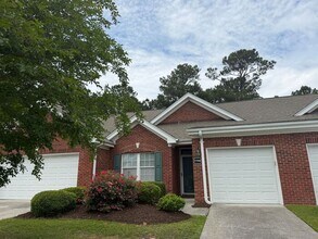 Building Photo - Marsh Oaks Marymount patio home with a one car garage Porter’s neck location