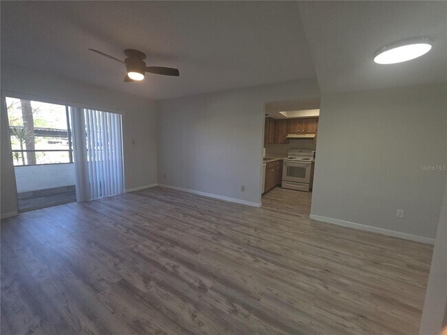 Building Photo - 2583 Countryside Blvd