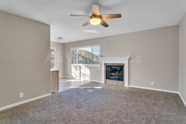 Building Photo - 7960 Mission Vista Dr