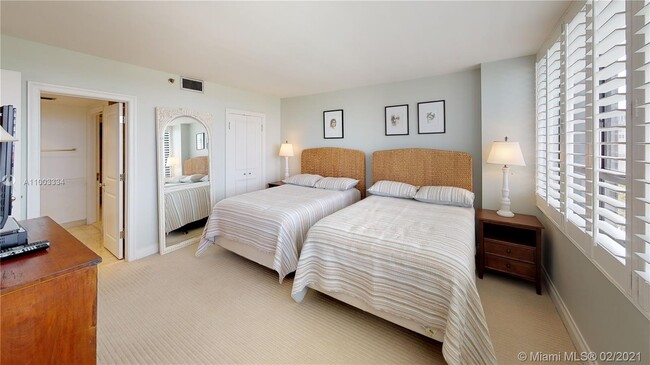 Building Photo - 11113 Biscayne Blvd