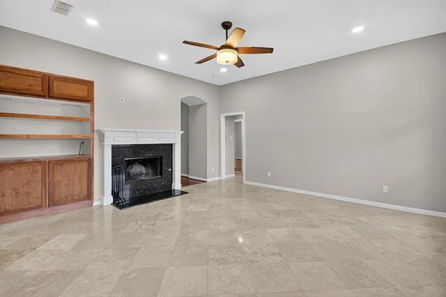 Building Photo - 1604 Wagon Wheel Dr