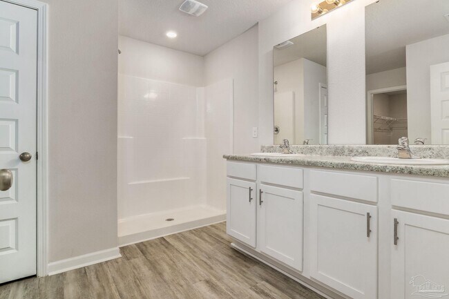 Building Photo - 4423 White Cedar Ct