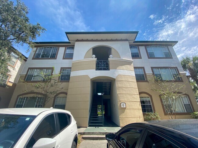 Building Photo - One Bedroom For Rent in New Tampa!