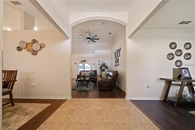 Building Photo - 6518 Crescent Loop