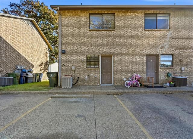 Building Photo - 2710 Wimbledon Ct