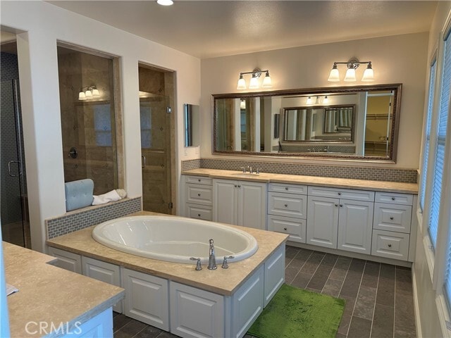 Building Photo - 2584 E Temblor Ranch Dr