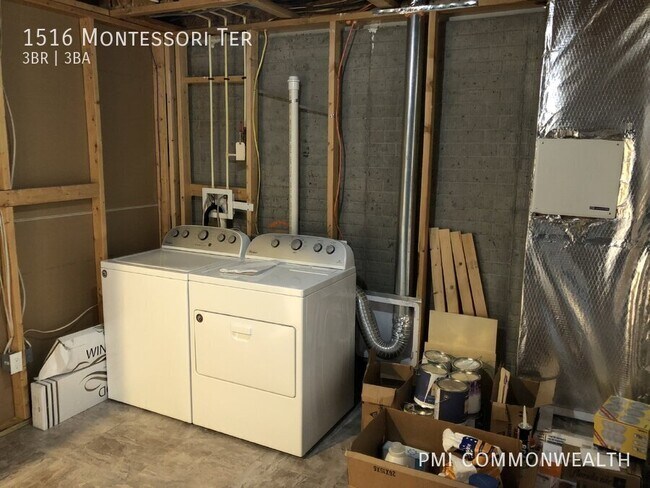 Building Photo - 1516 Montessori Terrace