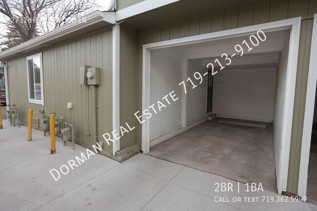 Building Photo - Ranch Style Townhome