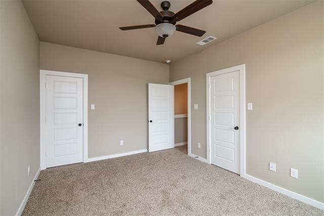 Building Photo - 604 Harvest Moon Dr