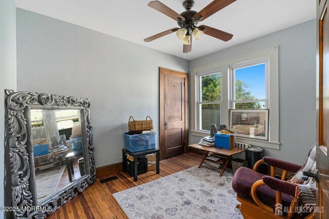 Building Photo - 23 Reed Street