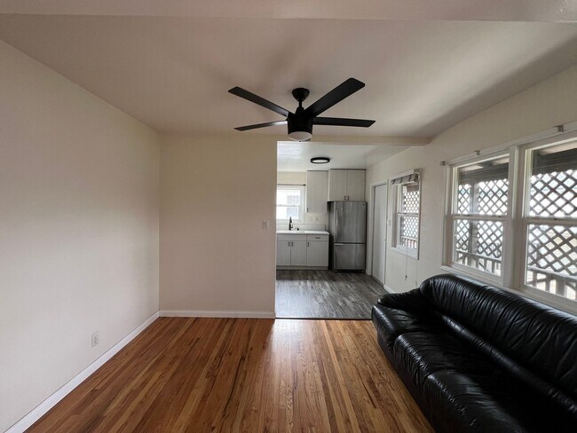 Building Photo - 182-186 Garrett Avenue