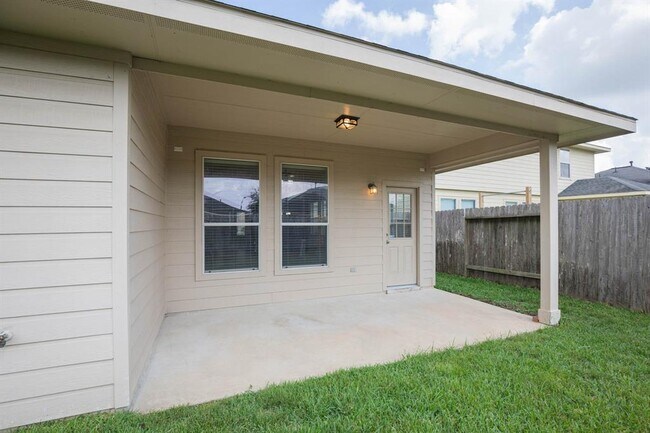Building Photo - 7427 Boerne Creek Dr