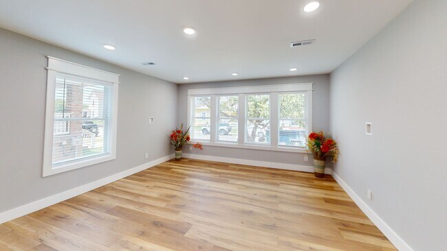 Building Photo - 1708 Highland Ave