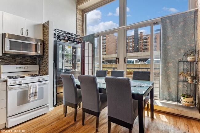 Building Photo - 417 S Jefferson St