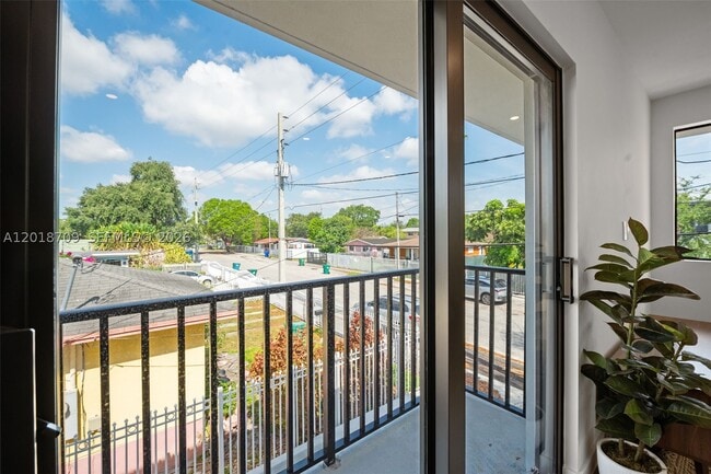 Building Photo - 728 NW 55th St