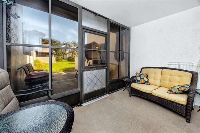 Building Photo - 2207 Belleair Rd