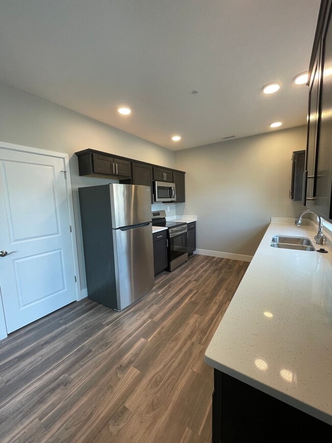 Building Photo - 2026 Scott Street