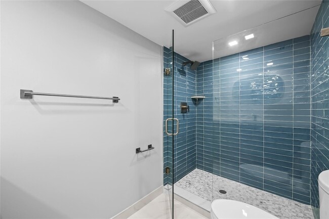 Building Photo - 3900 Galt Ocean Dr