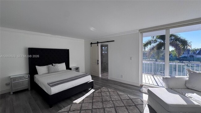 Building Photo - 903 NE 27th Ave