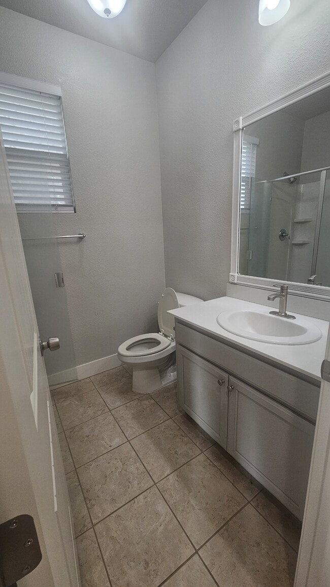 Building Photo - 3157 Rogue River Dr