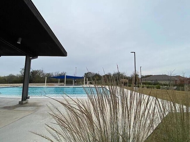 Building Photo - 196 Otter Rd