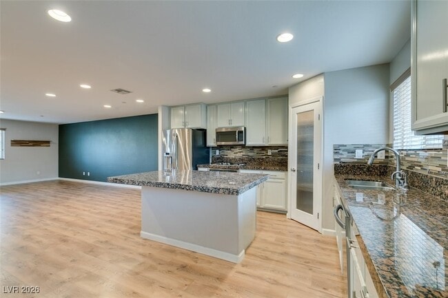 Building Photo - 1525 Spiced Wine Ave